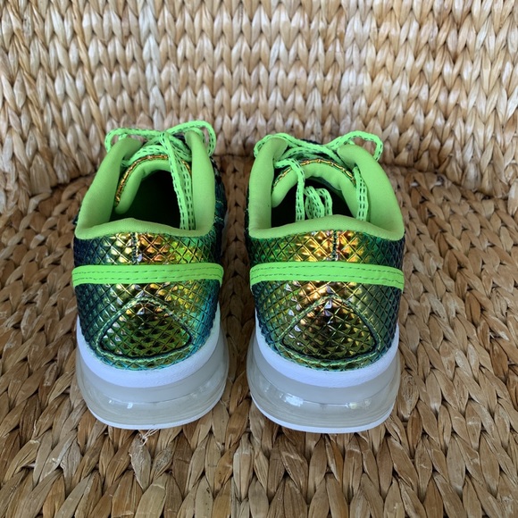NIB YRU 🐍Slime Green Aiire Holographic Sneakers - Picture 3 of 4